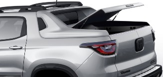 Imagem da capota marítima rígida da Fiat Toro